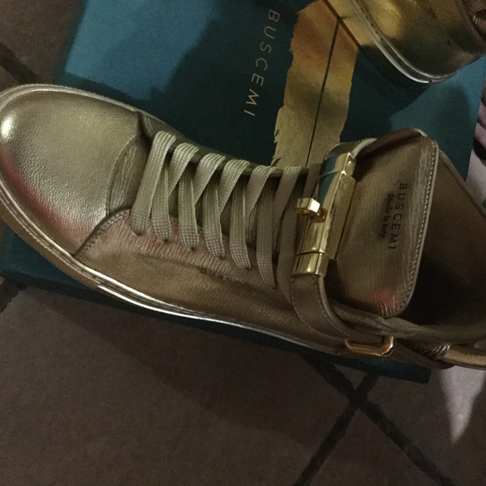 buscemi - Picture 4 of 7